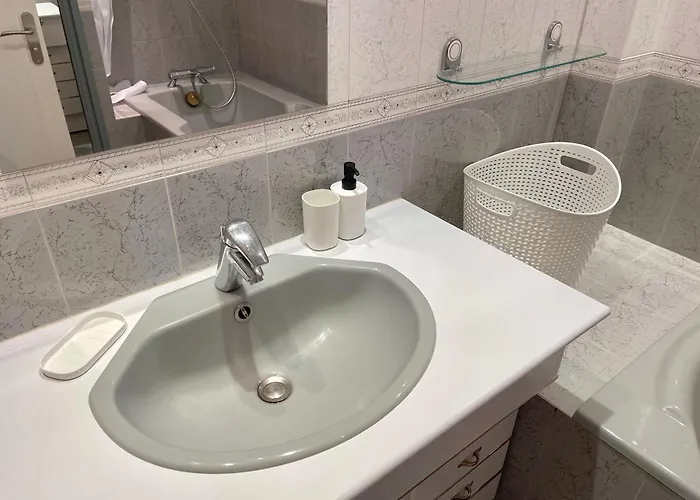 Centre - Le Voltaire *